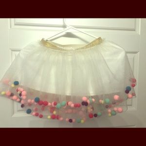Cute white Kids skirt, size m 7/8
